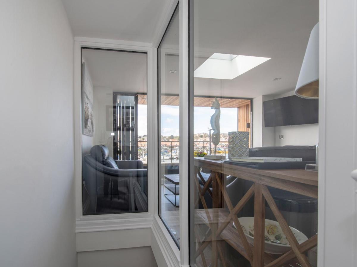 Harbour Sunset Villa Уитби Екстериор снимка